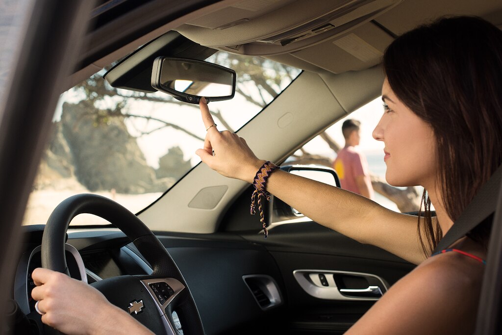 Protección y seguridad con OnStar 24 horas 365 días del año, recibe alarmas en tú móvil y atención de un asesor a través de tu vehículo