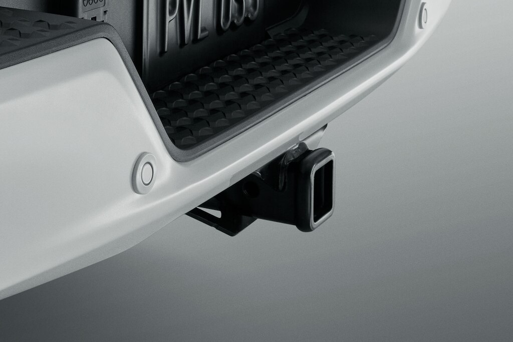 Enganche de remolque para camioneta todo terreno Chevrolet Colorado 2024 4x4.